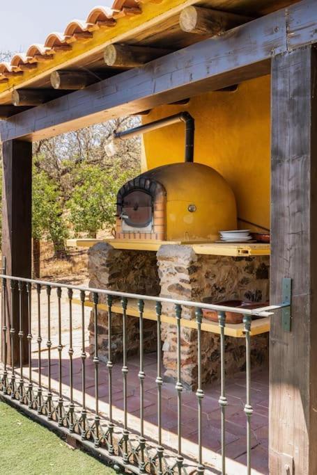 Casa Rural Navalonguilla Con Piscina Santa Olalla del Cala Eksteriør bilde